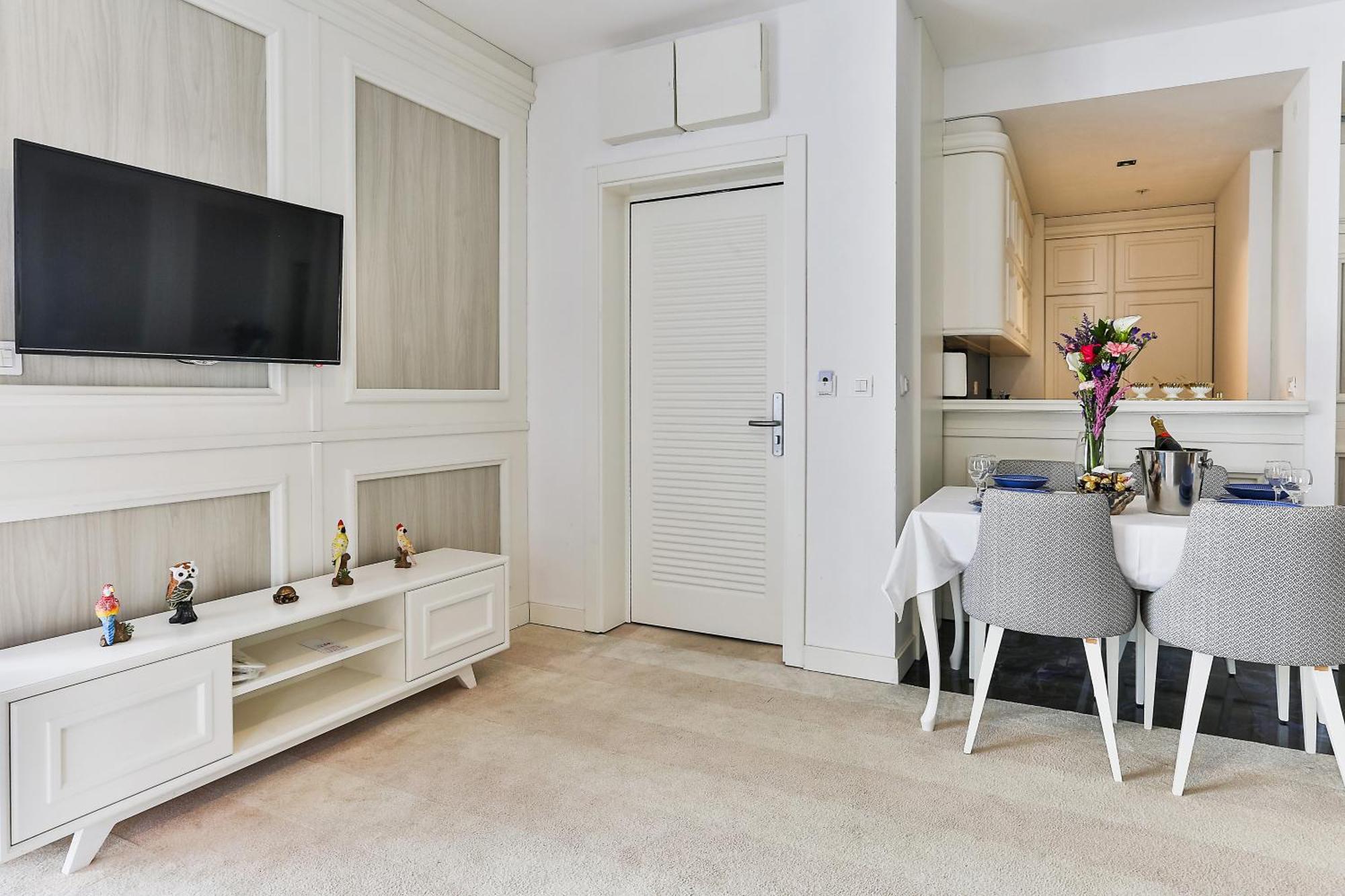 Maresia Boutique Suites 부드바 외부 사진