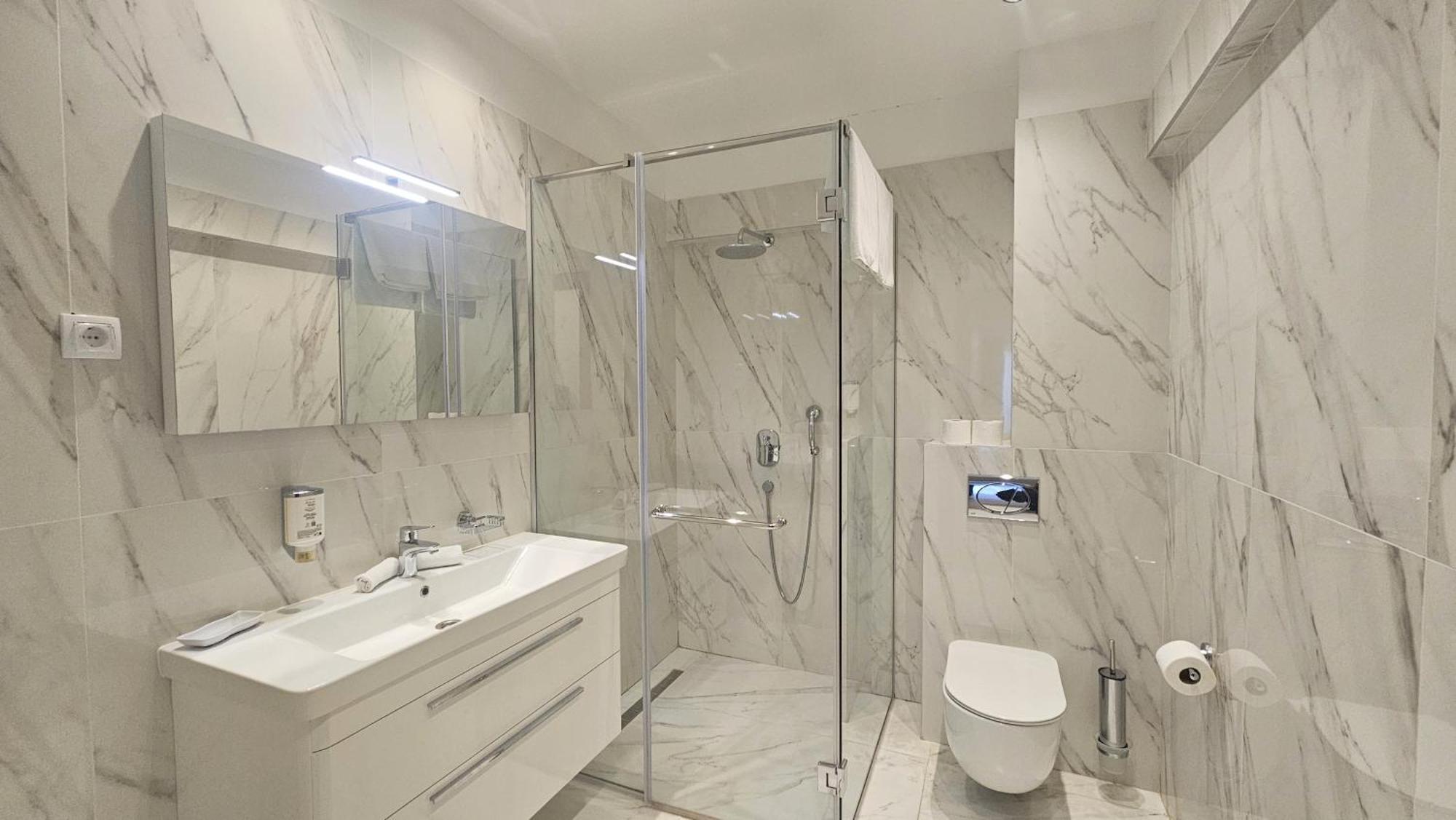 Maresia Boutique Suites 부드바 외부 사진
