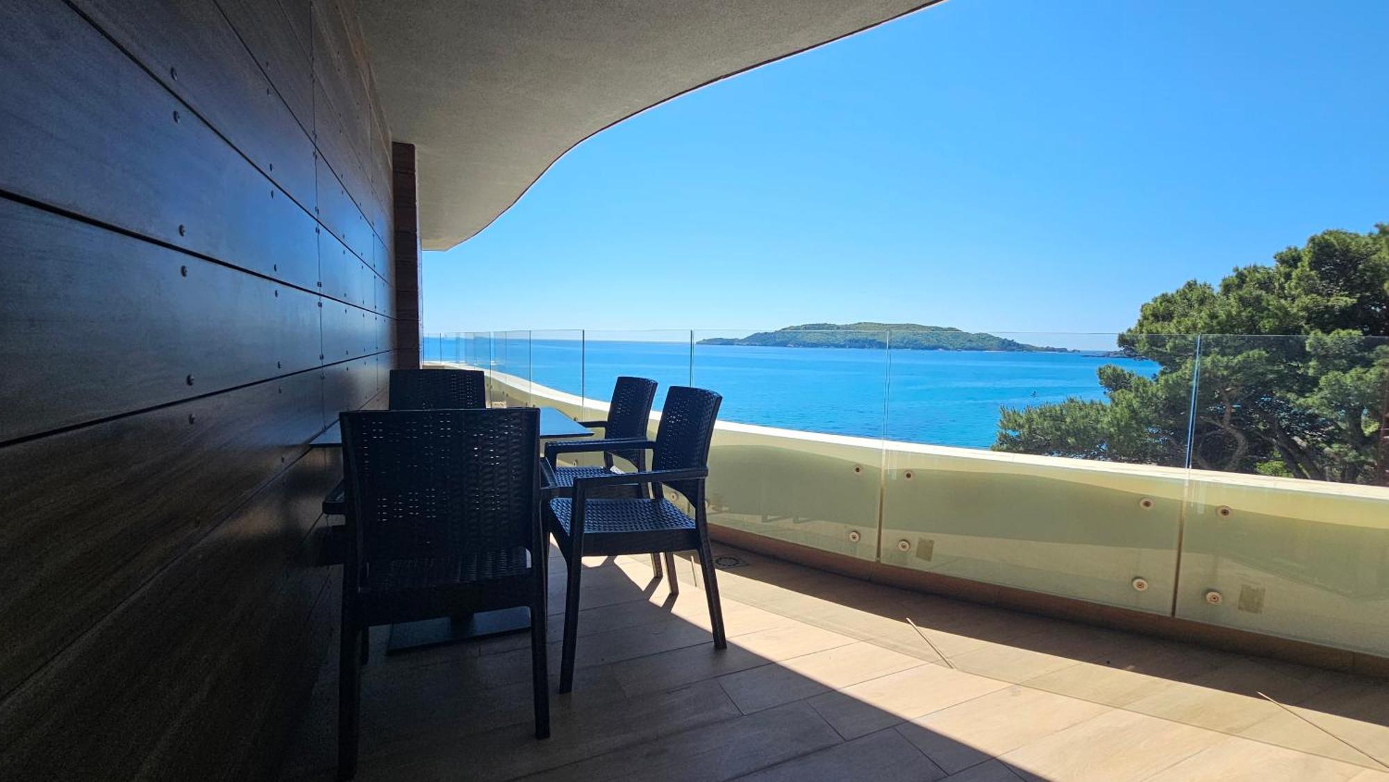 Maresia Boutique Suites 부드바 외부 사진